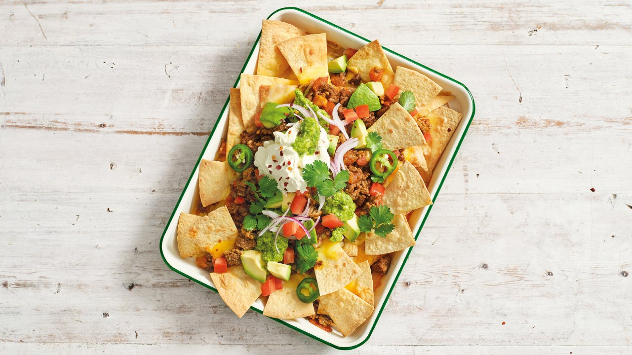 nachos tray bake